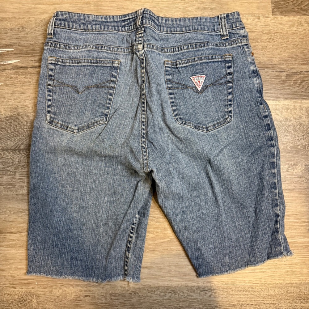 Guess Jeans Mens Medium Wash Cut Off Denim Shorts Size 34 Blue Raw Hem 90460NM